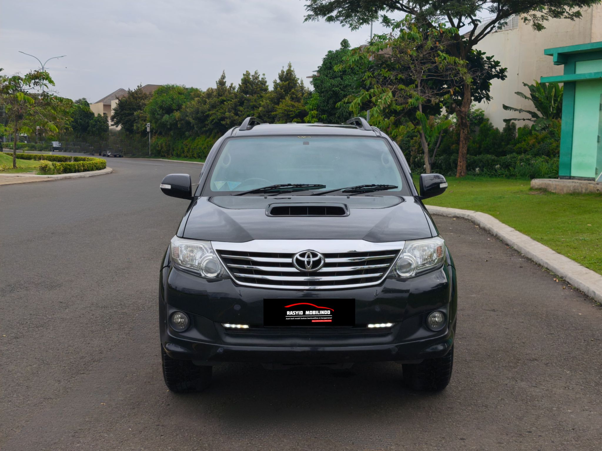 Toyota Fortuner G VNT TRD AT 2014 - Image 3
