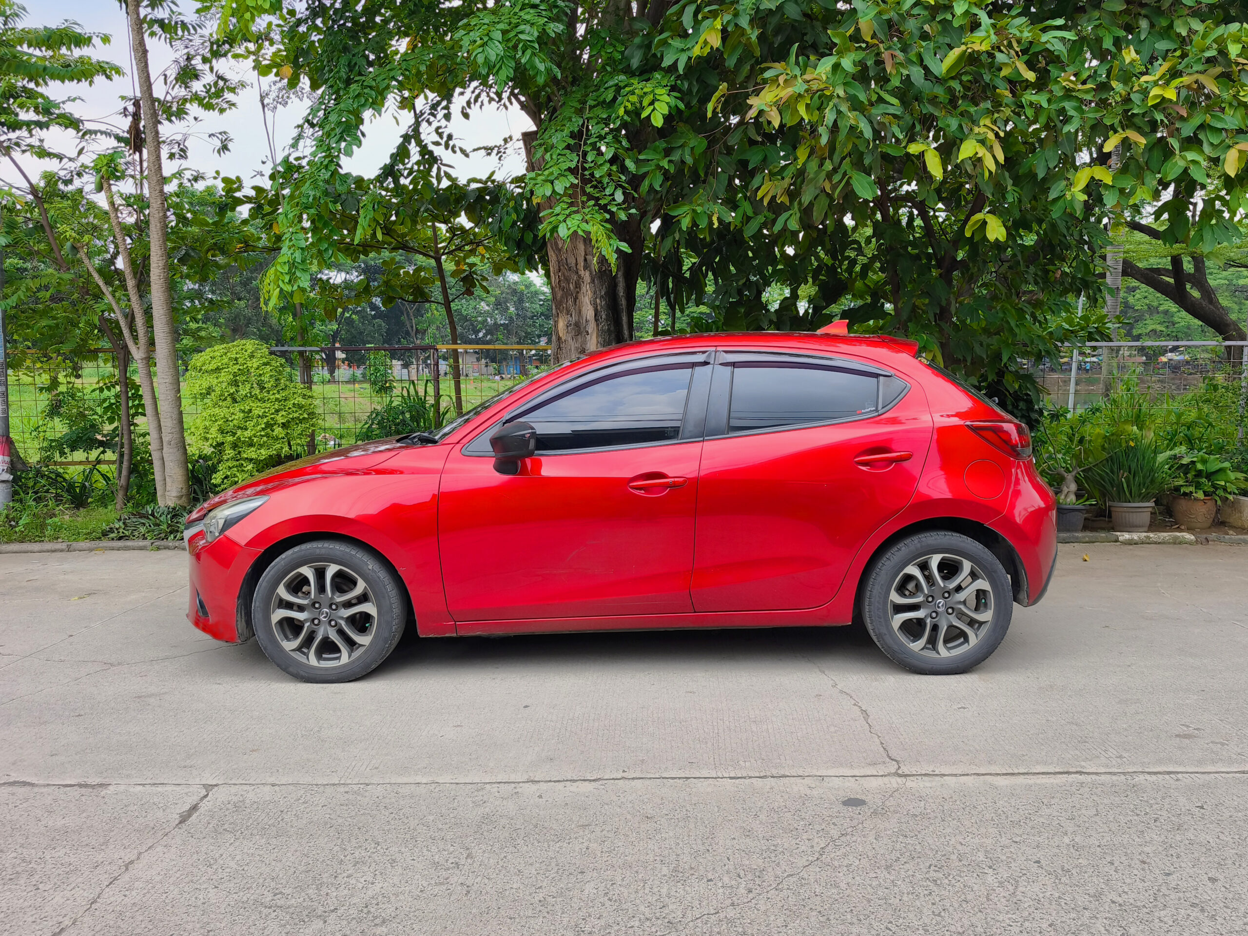 Mazda 2 GT AT 2015 - Image 9