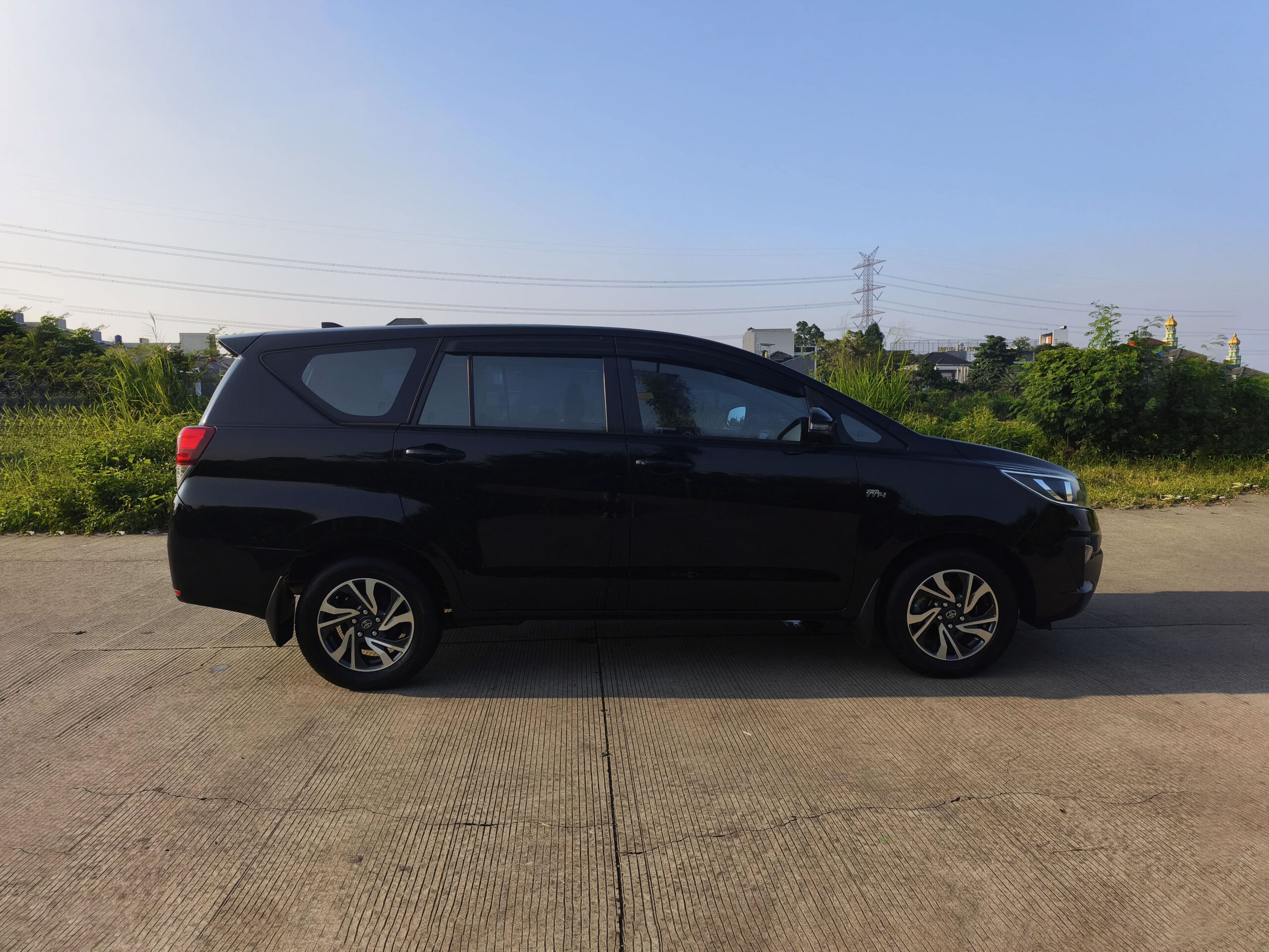 Toyota Innova Reborn G 2021 M/T - Image 7