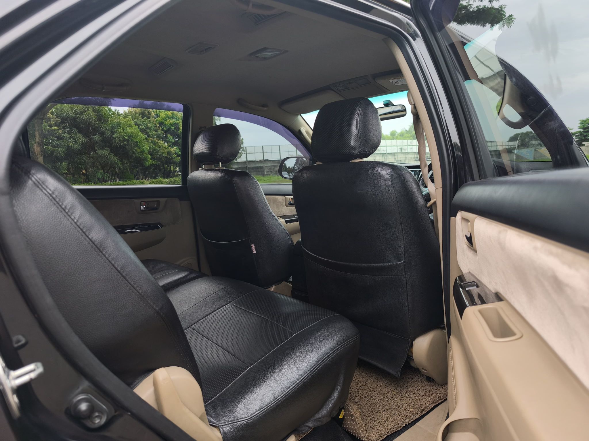 Toyota Fortuner G VNT TRD AT 2014 - Image 12