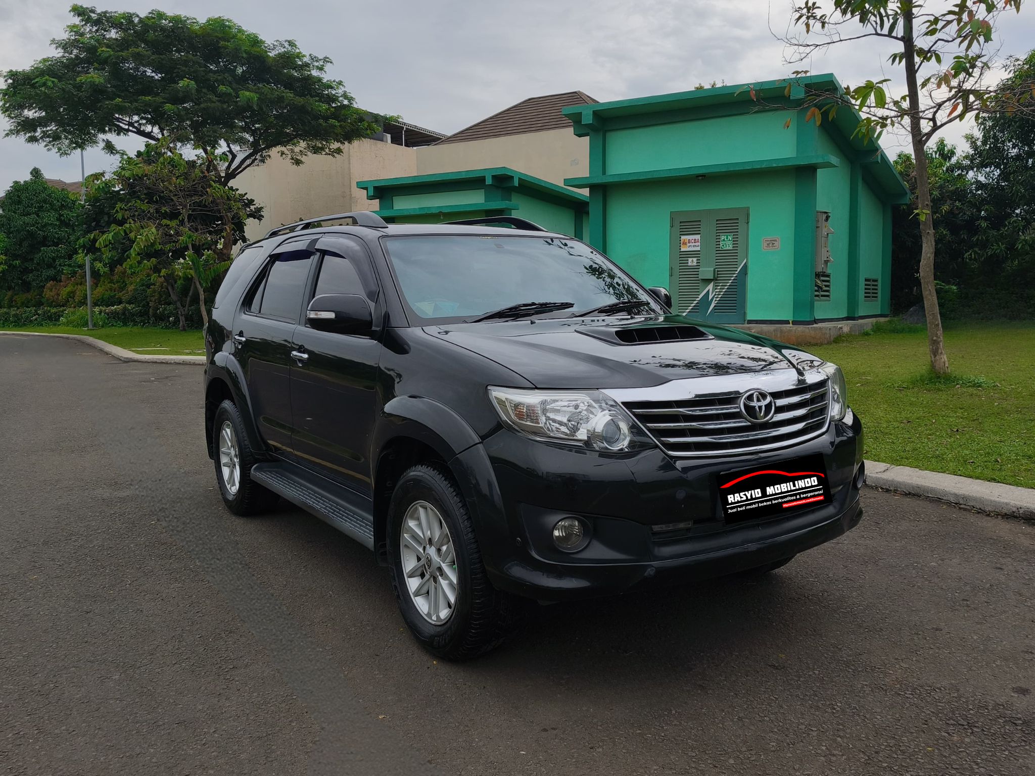 Toyota Fortuner G VNT TRD AT 2014 - Image 4