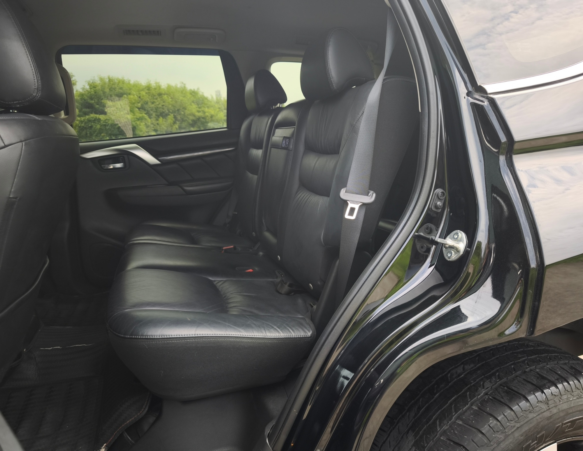 Pajero Sport Dakar 2022 A/T - Image 12