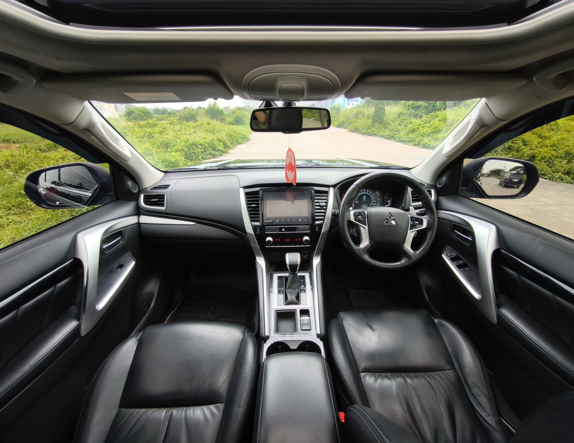 Pajero Sport Dakar 2022 A/T - Image 14