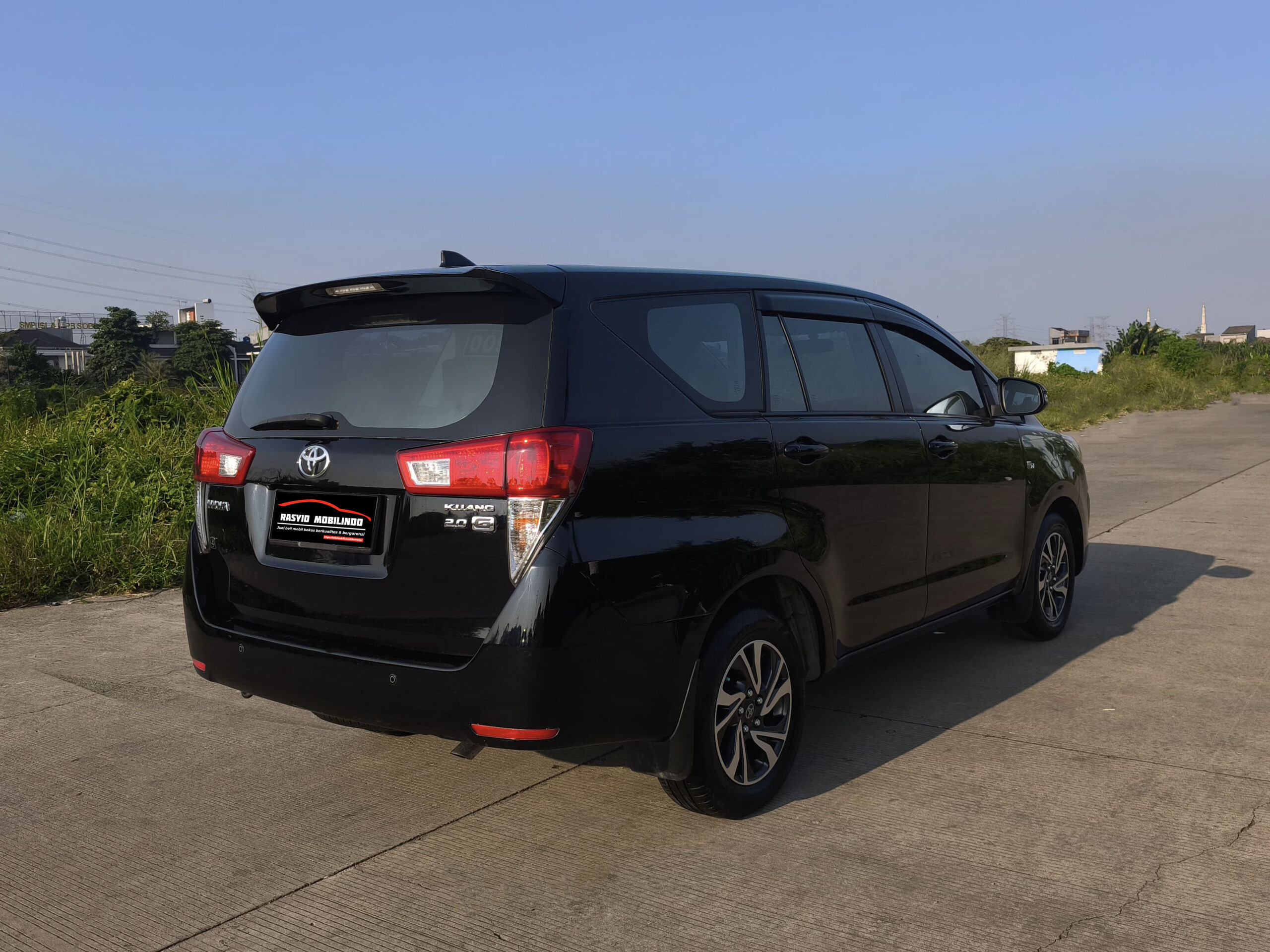 Toyota Innova Reborn G 2021 M/T - Image 4