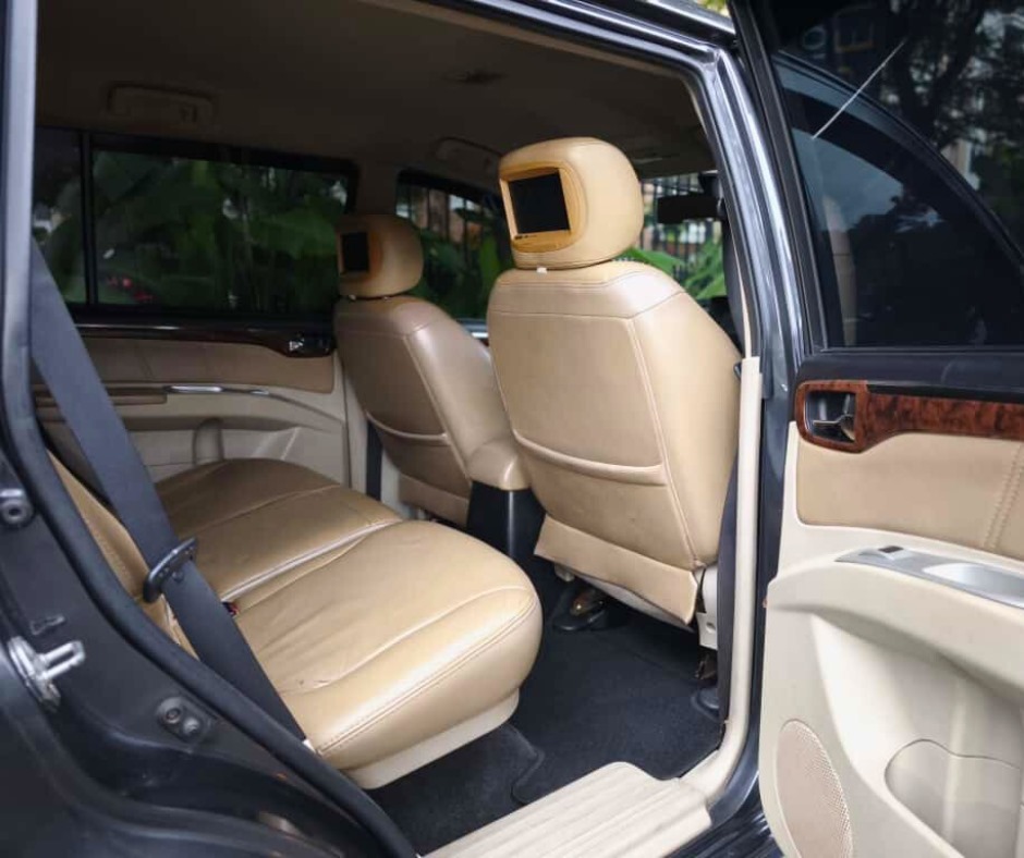 Pajero Sport Exceed 2011 A/T - Image 10