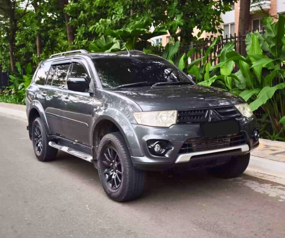 Pajero Sport Exceed 2011 A/T - Image 3
