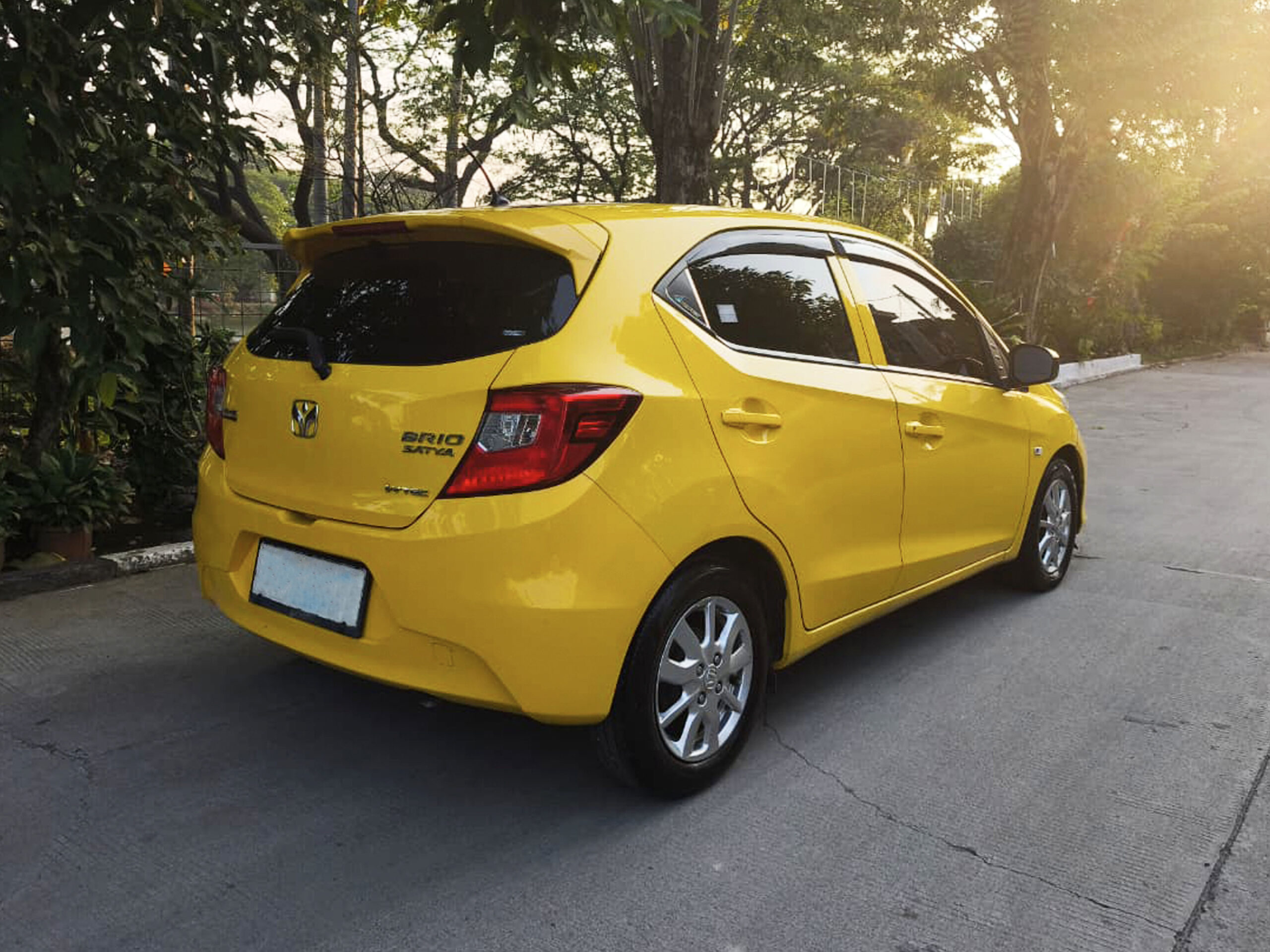 Honda Brio E 2018 M/T - Image 4