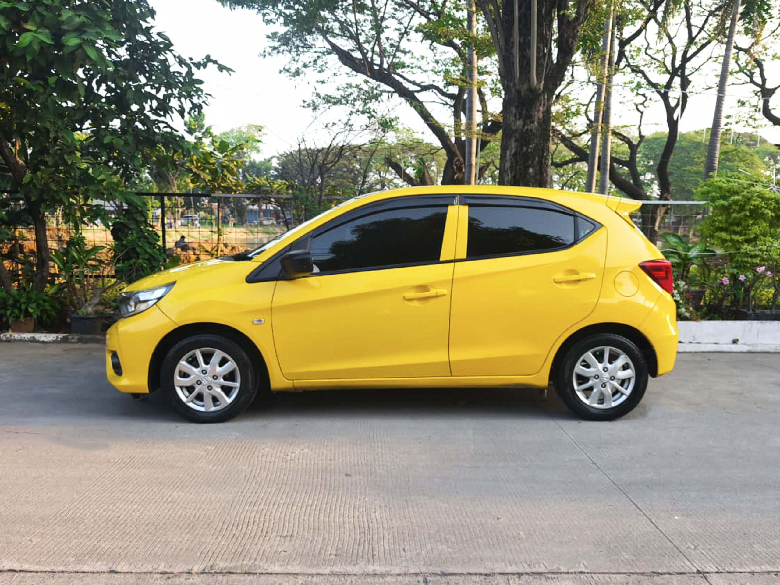 Honda Brio E 2018 M/T - Image 8