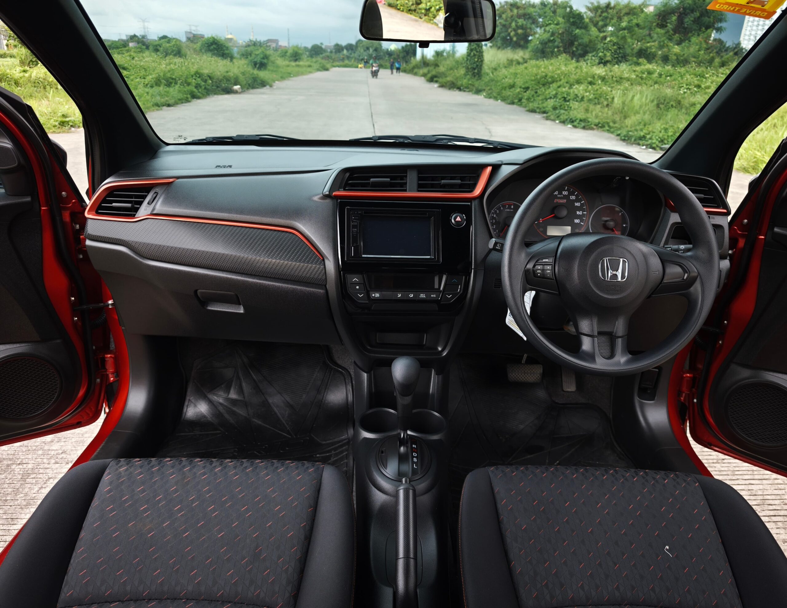 Honda Brio RS Urbanite 2022 CVT - Image 11