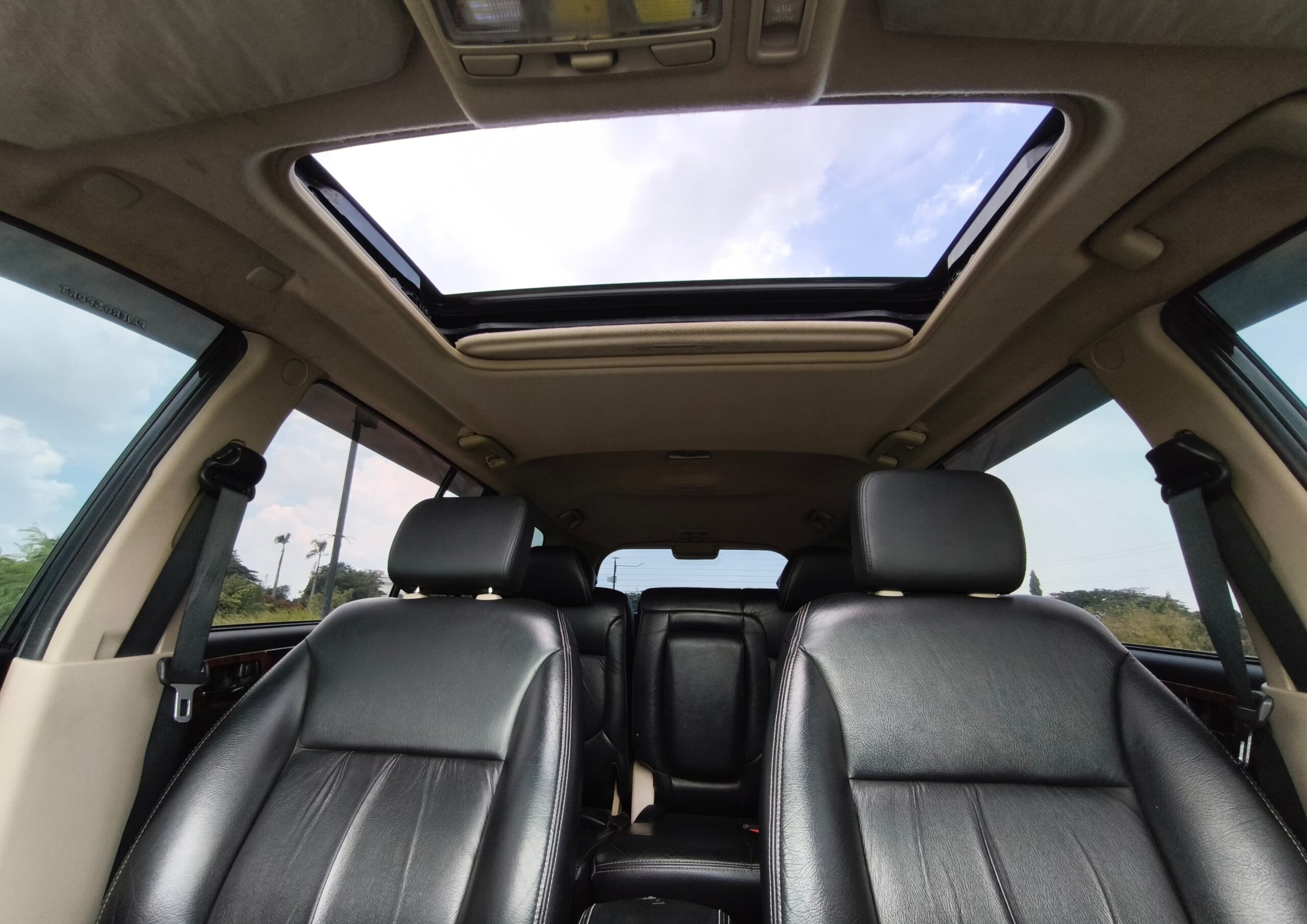 Pajero Sport Dakkar 4x4 2014 A/T - Image 9