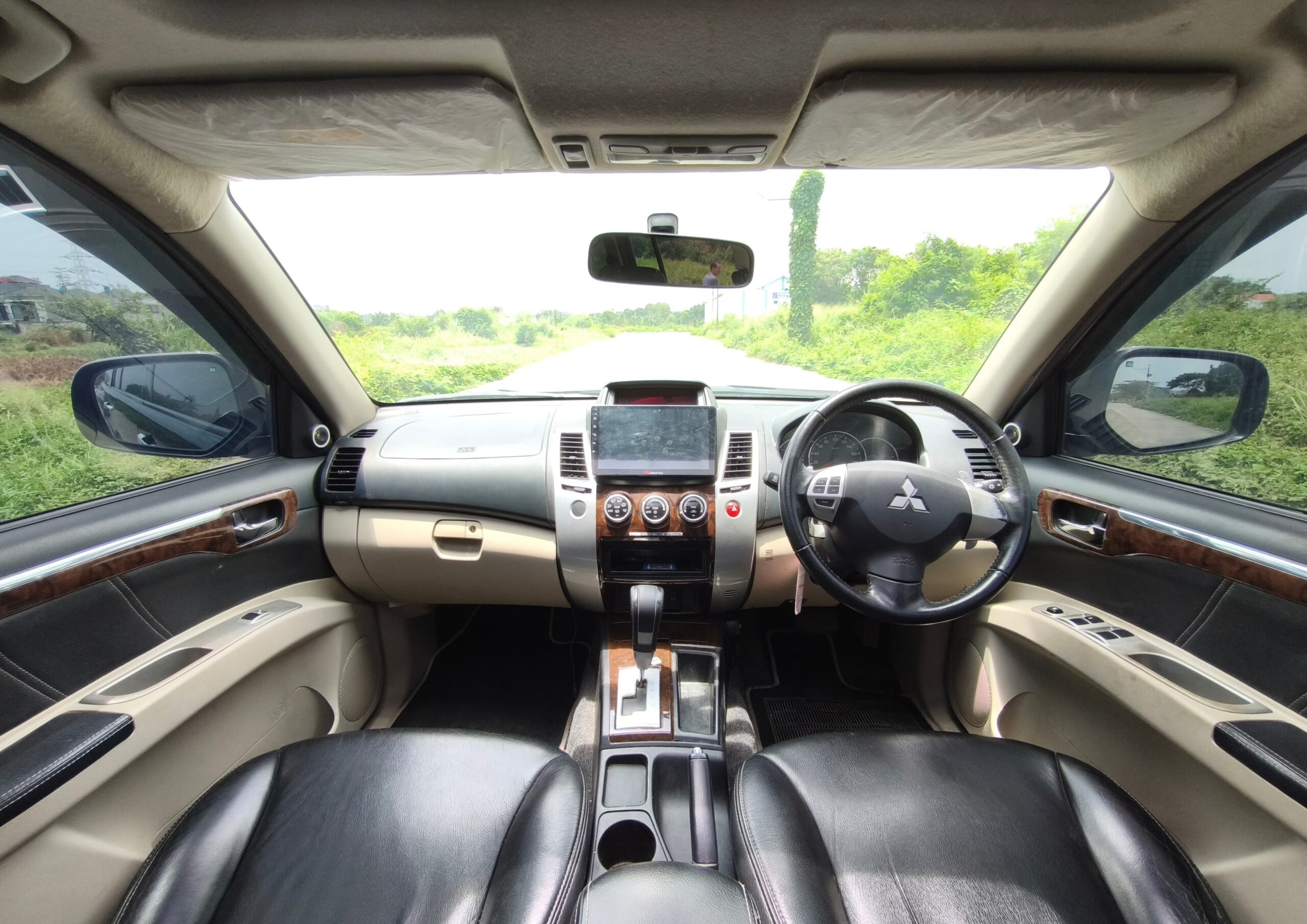 Pajero Sport Dakkar 4x4 2014 A/T - Image 12