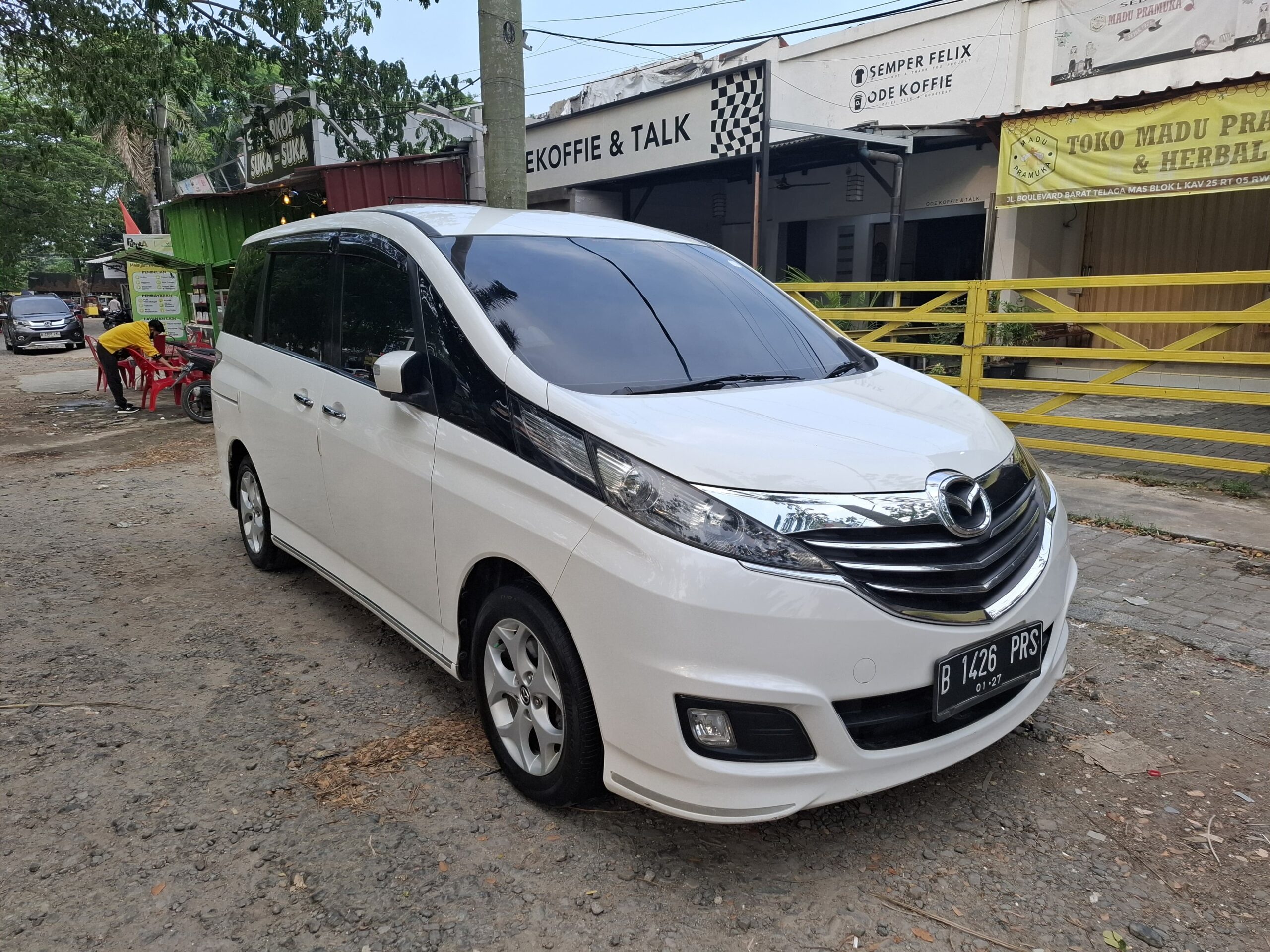 Mazda Biante Skyactiv 2014 - Image 2