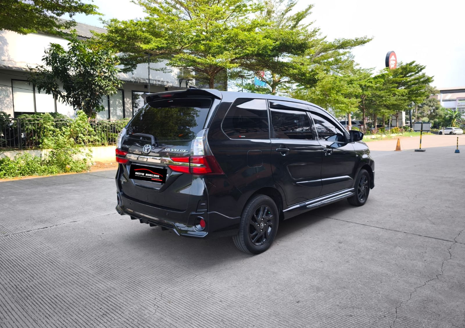 TOYOTA AVANZA VELOZ GR 2021 A/T - Image 6