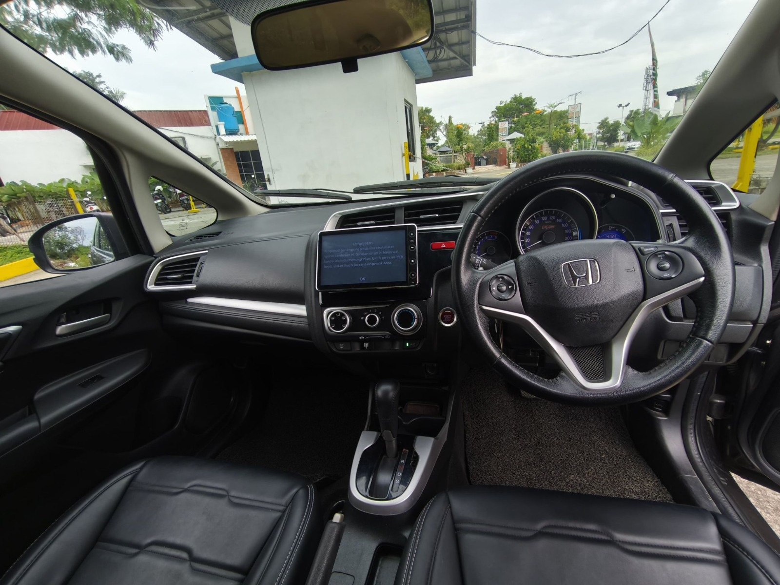 Honda Jazz RS 2017 CVT - Image 11