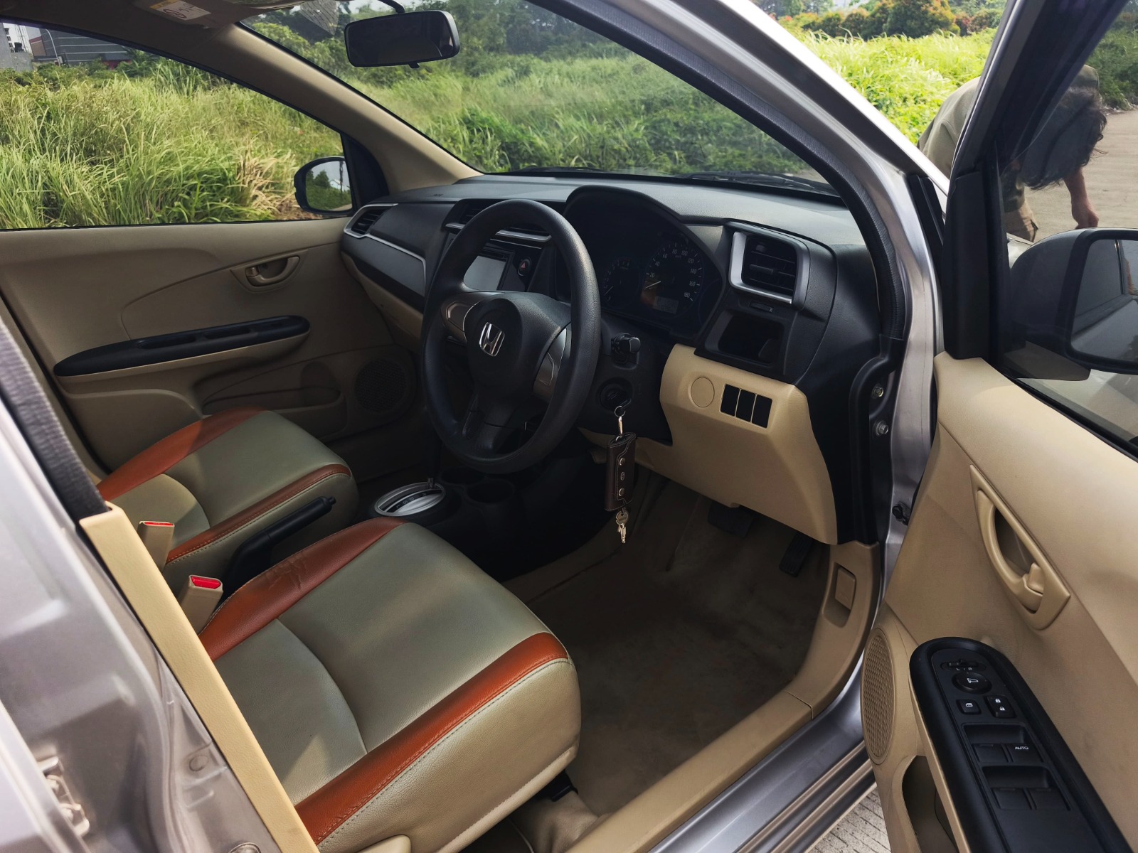 Honda Mobilio 1.5 E 2016 CVT - Image 9