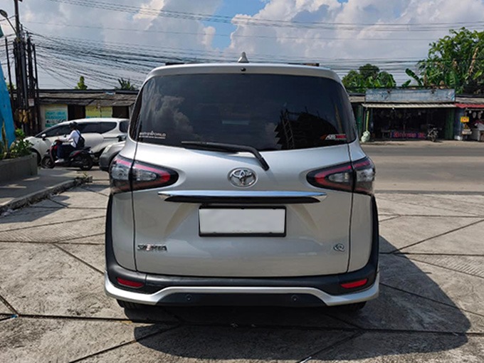 Toyota Sienta Q 2018 CVT - Image 5
