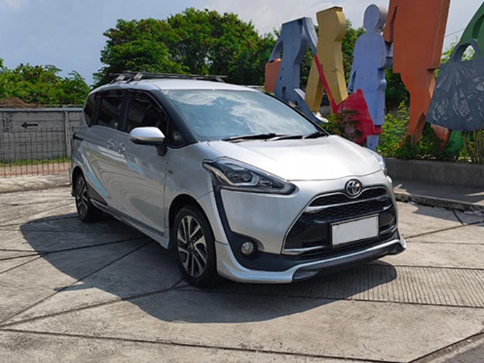Toyota Sienta Q 2018 CVT - Image 3