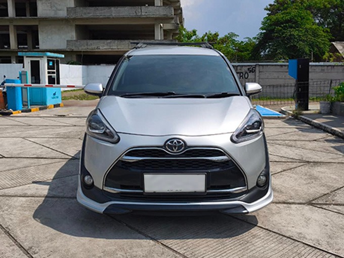 Toyota Sienta Q 2018 CVT - Image 2