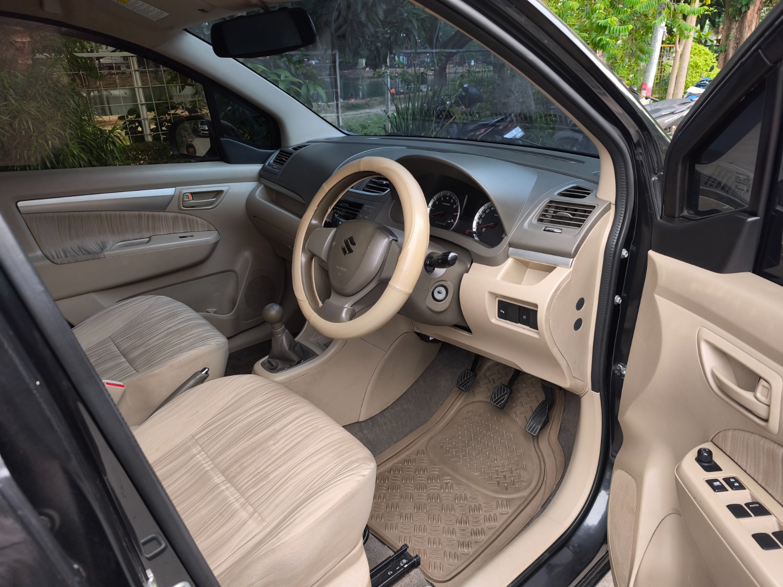 Suzuki Ertiga GL 2016 M/T - Image 8