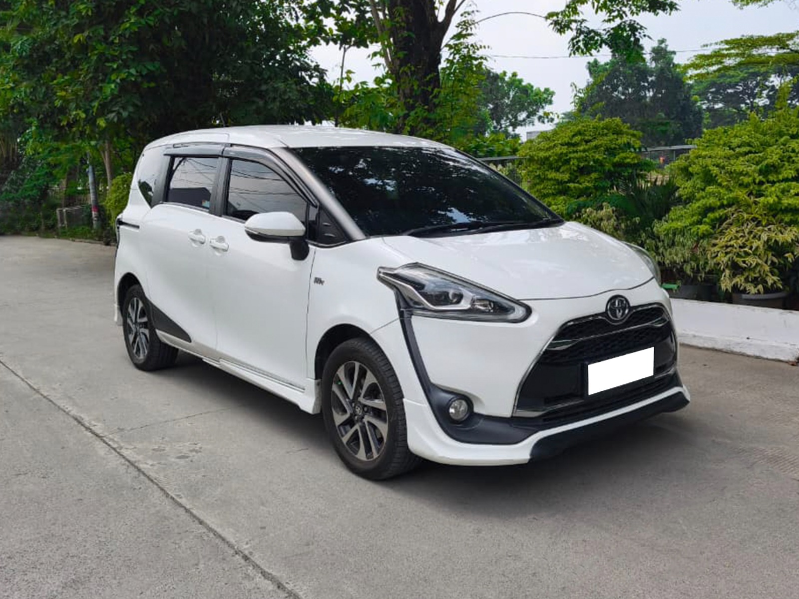 Toyota Sienta Q 2018 A/T - Image 3