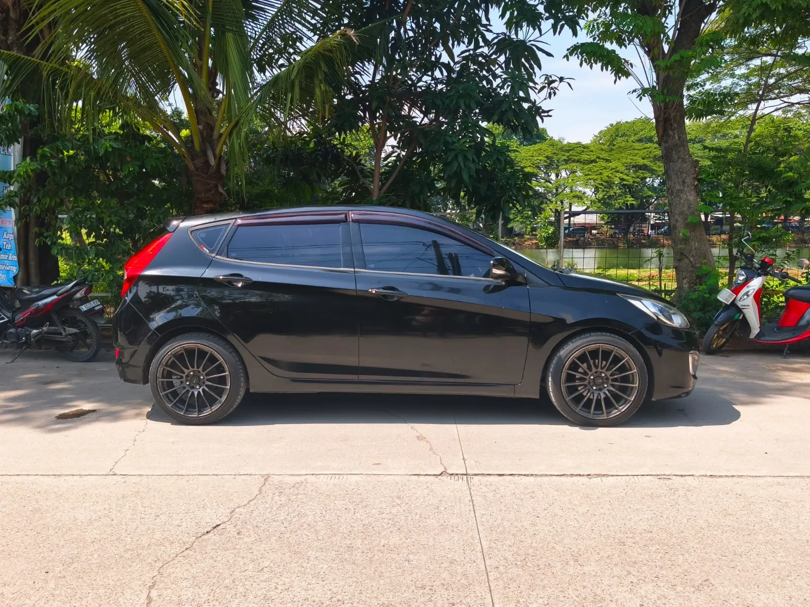 HYUNDAI GRAND NEW AVEGA A/T 2013 - Image 7