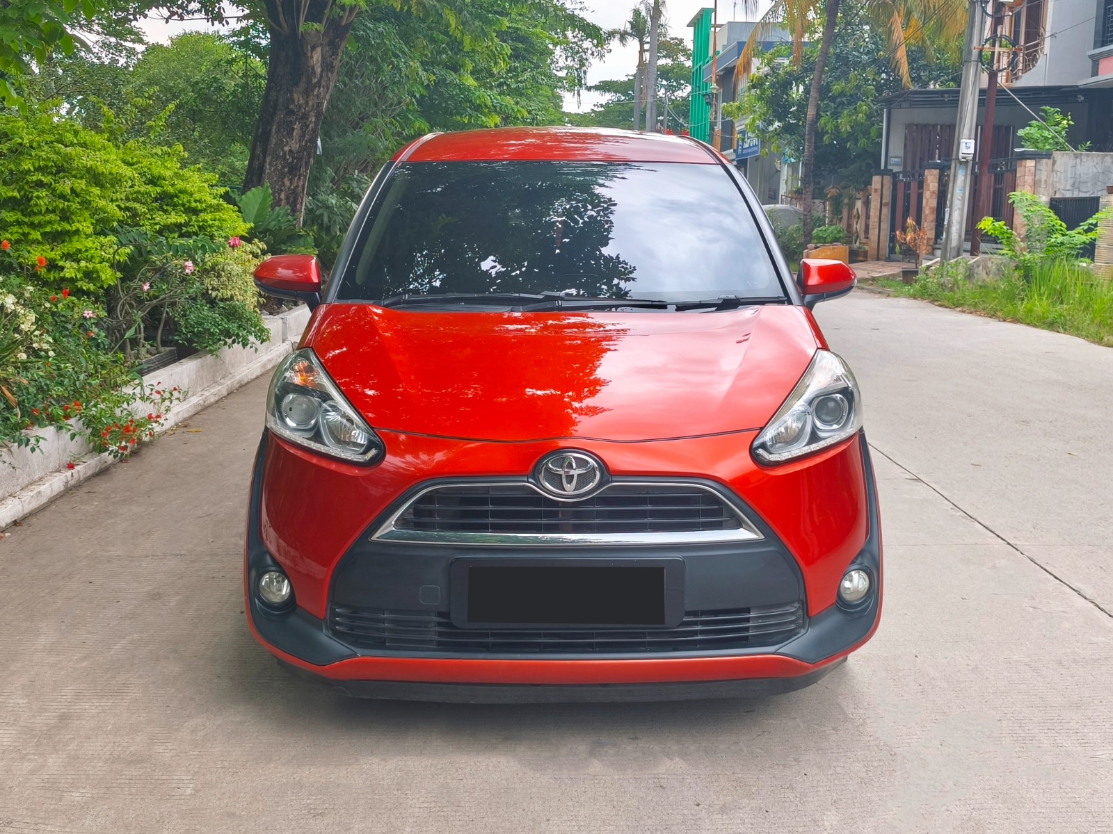 Toyota Sienta V 2016 CVT - Image 2