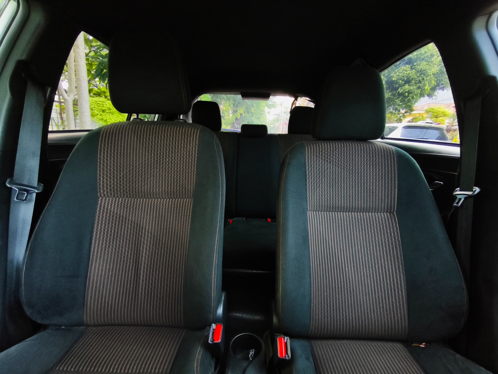 Toyota Yaris G 2015 A/T - Image 12