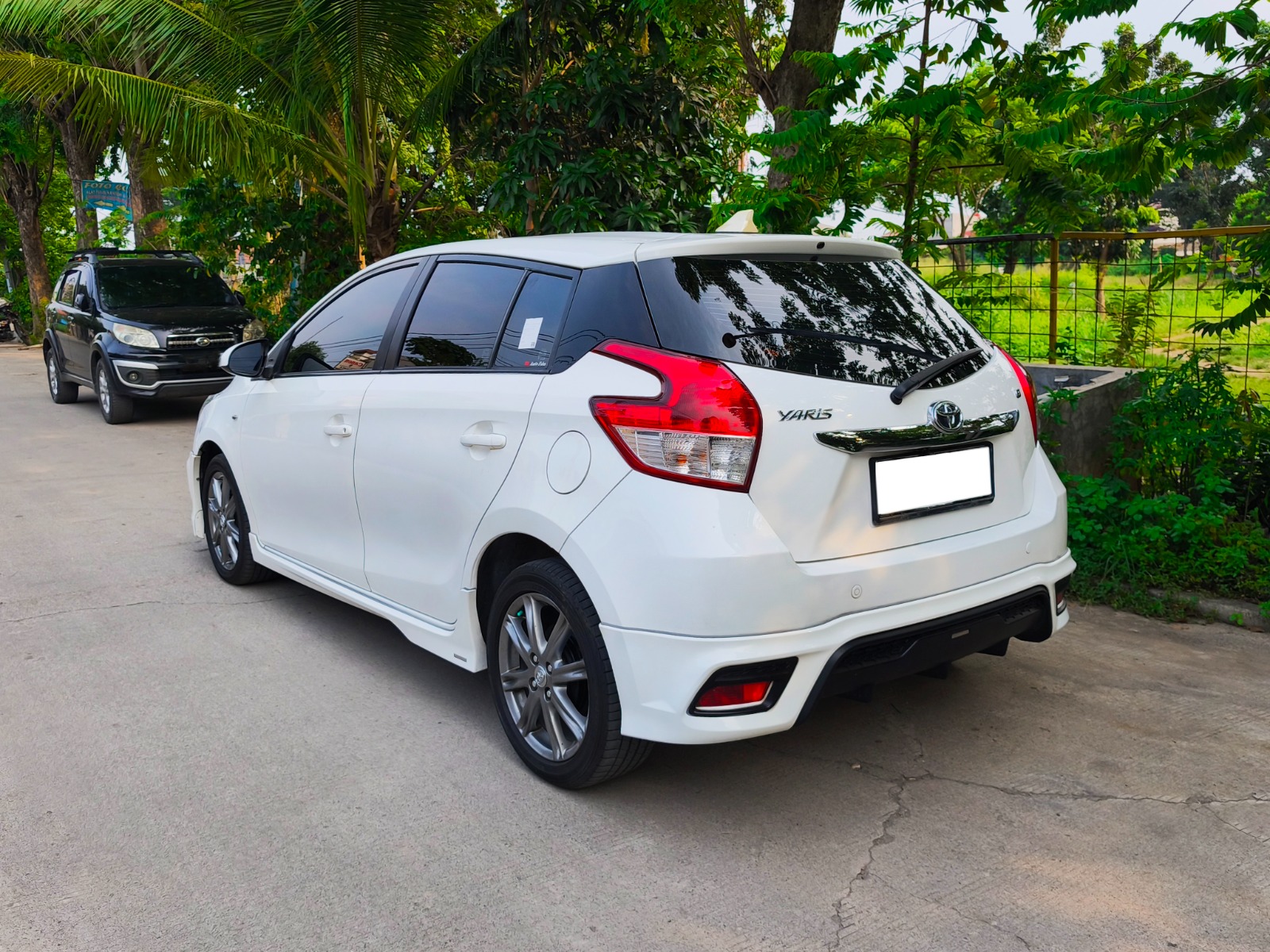 Toyota Yaris G 2015 A/T - Image 6