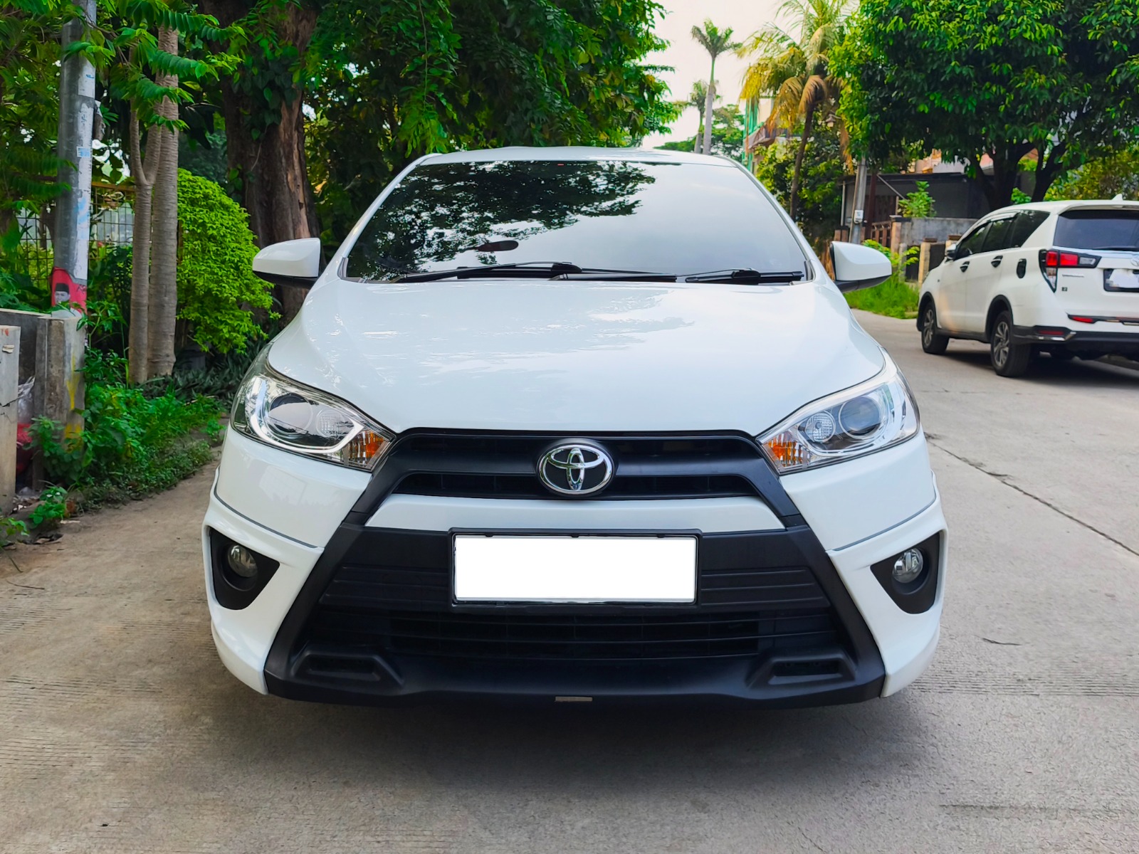 Toyota Yaris G 2015 A/T - Image 2
