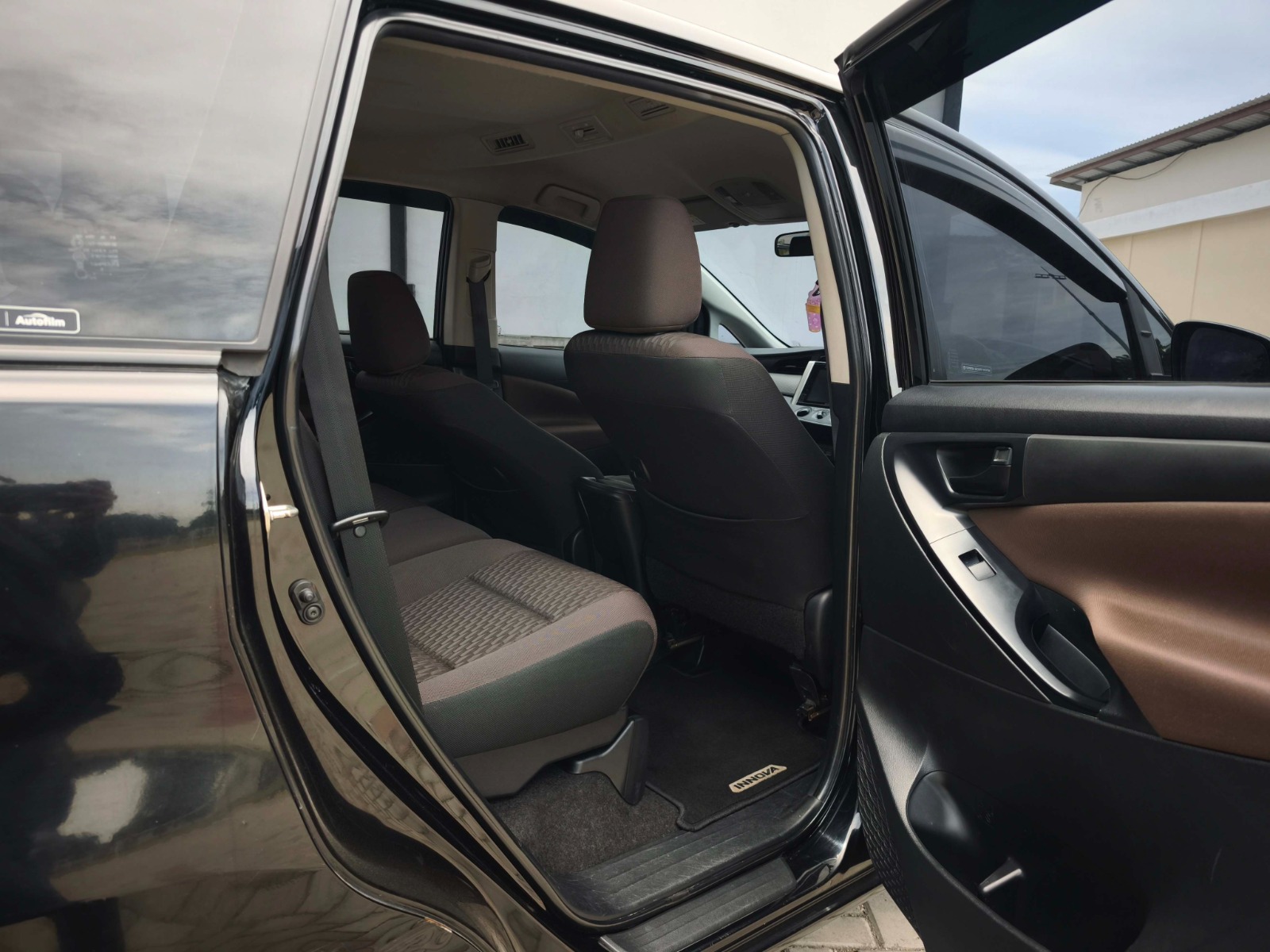 Toyota Innova 2.4 G 2022 A/T - Image 10