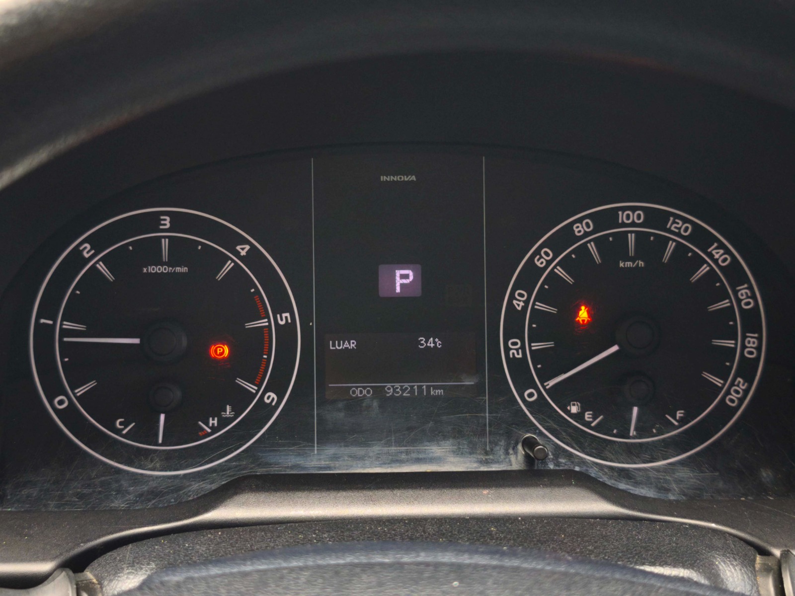 Toyota Innova 2.4 G 2022 A/T - Image 12