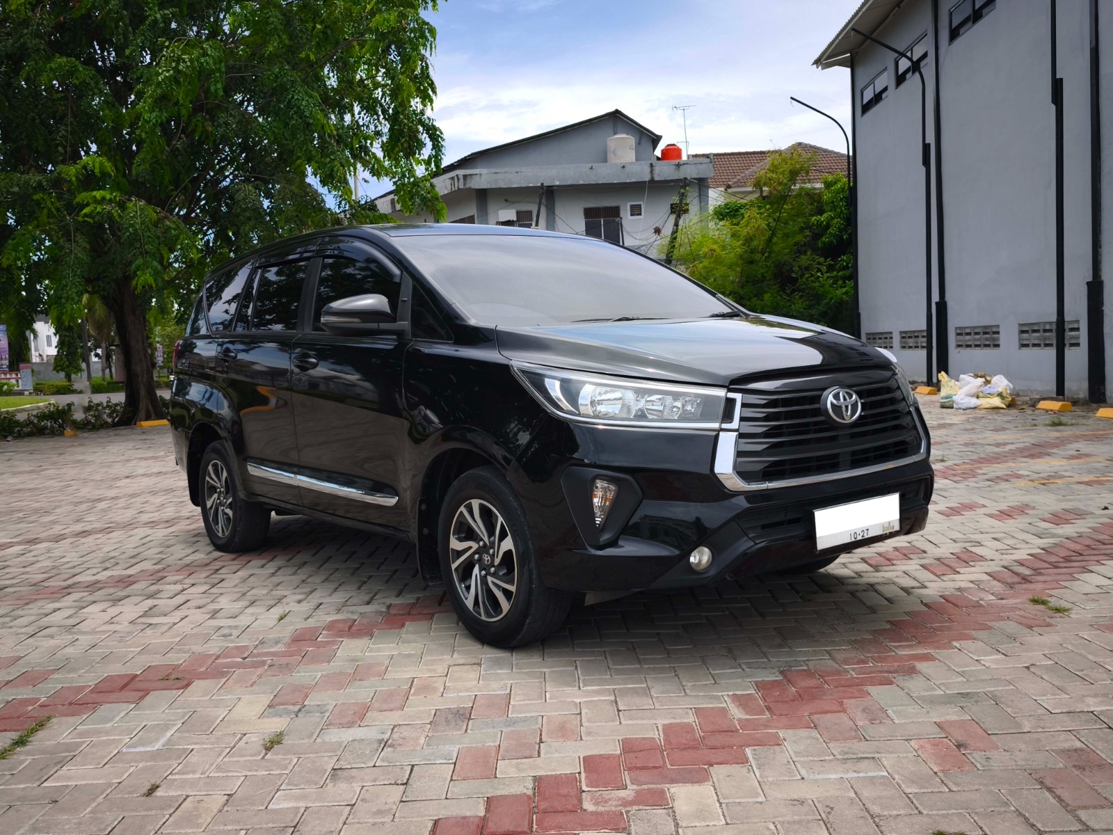 Toyota Innova 2.4 G 2022 A/T - Image 3