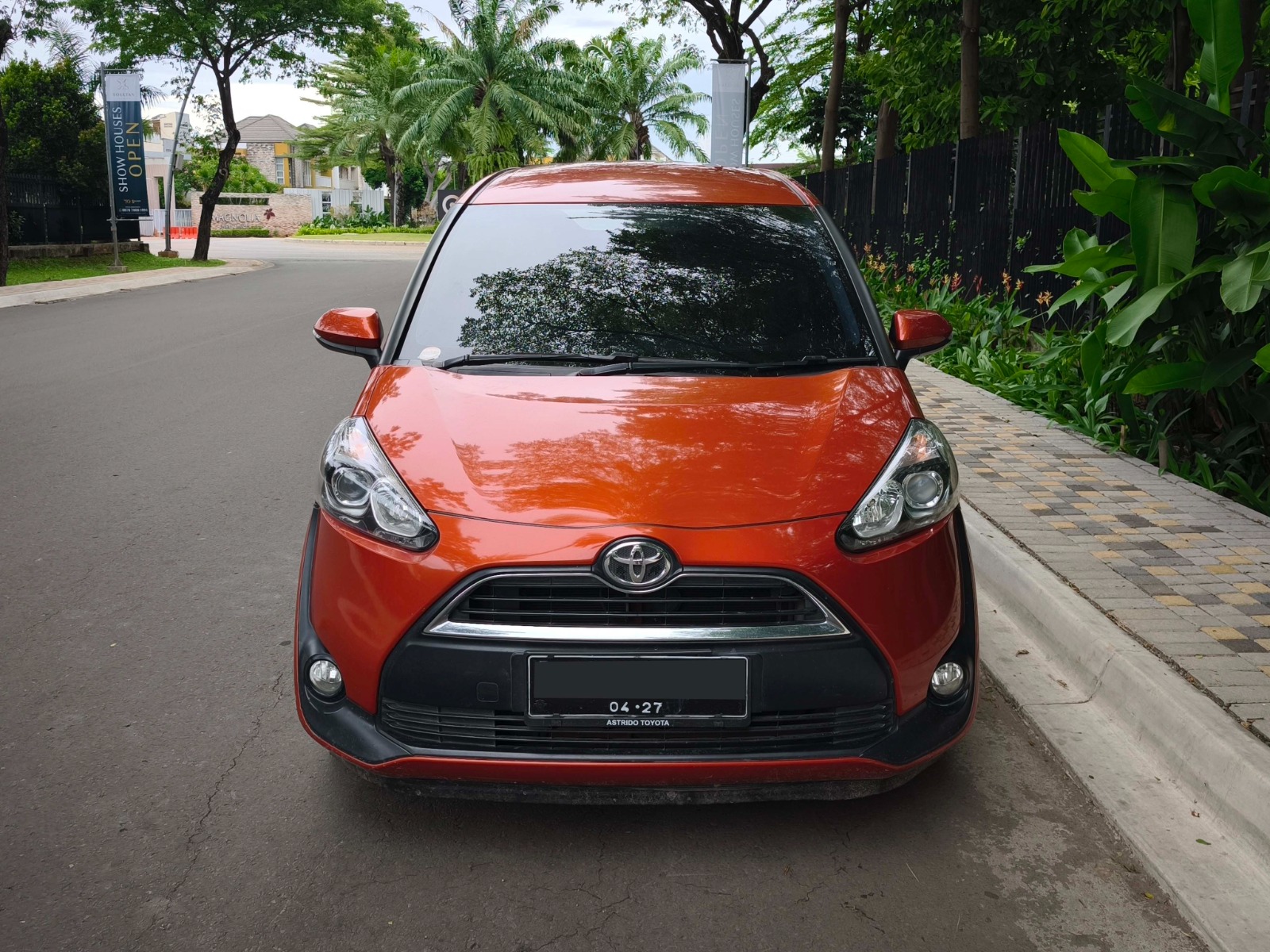 Toyota Sienta G 2017 CVT - Image 2