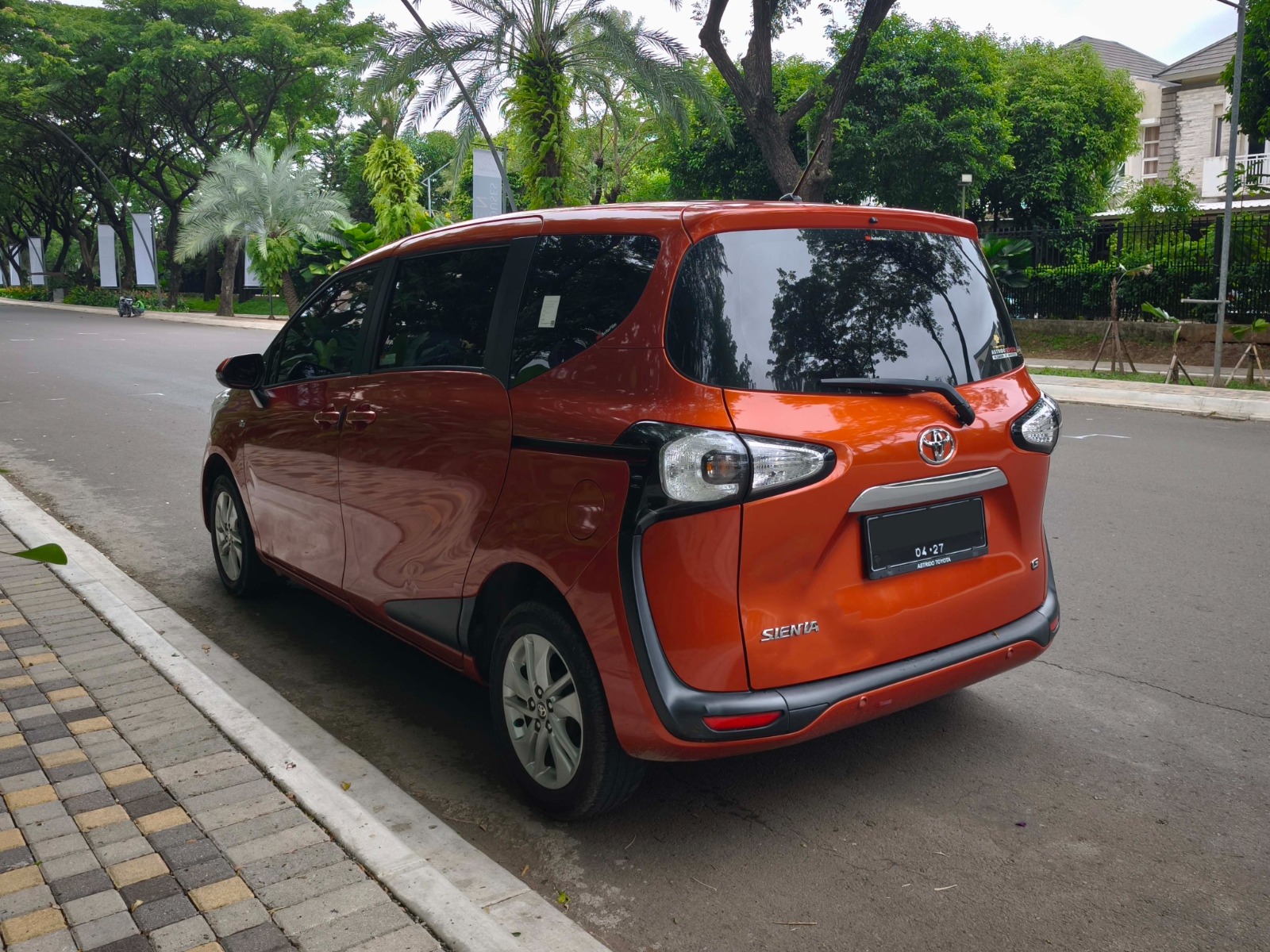 Toyota Sienta G 2017 CVT - Image 6