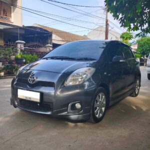 Toyota Yaris E 2013 M/T
