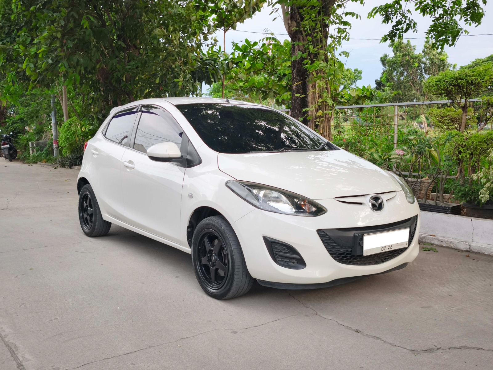 Mazda 2 V 2013 A/T - Image 3