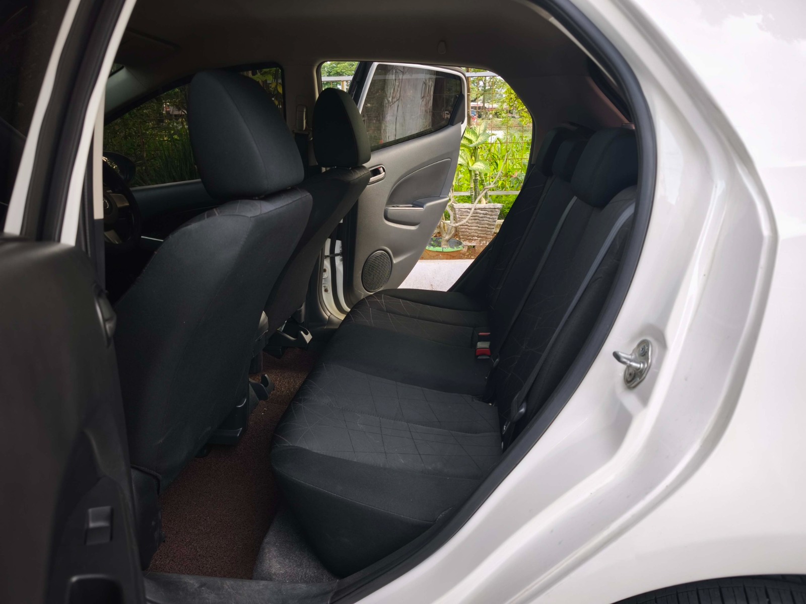 Mazda 2 V 2013 A/T - Image 9