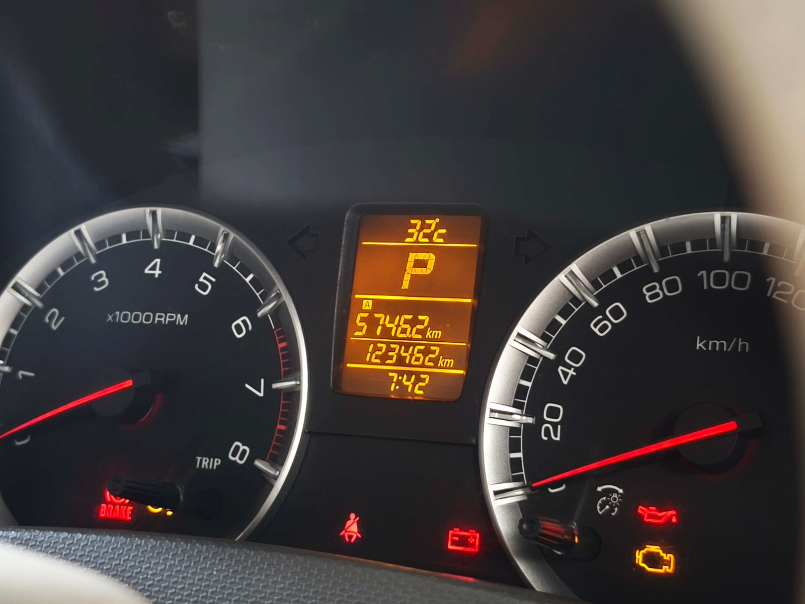 Suzuki Ertiga GX 2014 A/T - Image 10