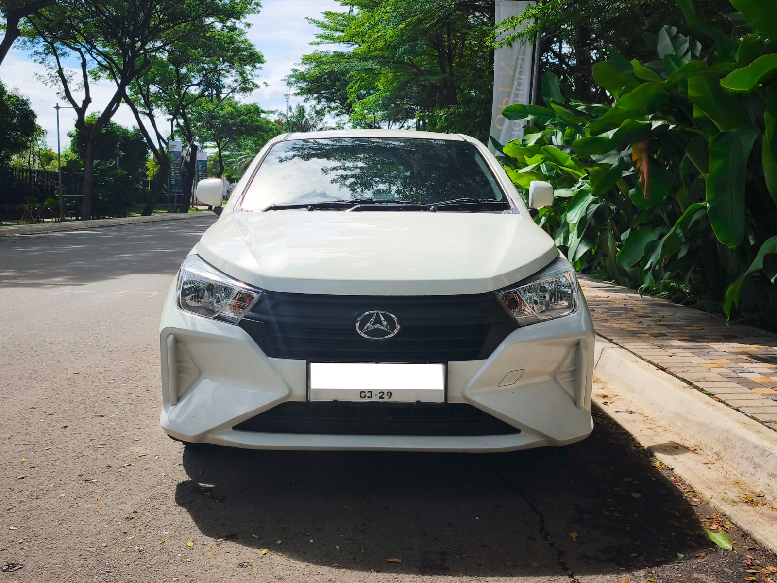 Daihatsu Ayla M 2024 M/T - Image 2