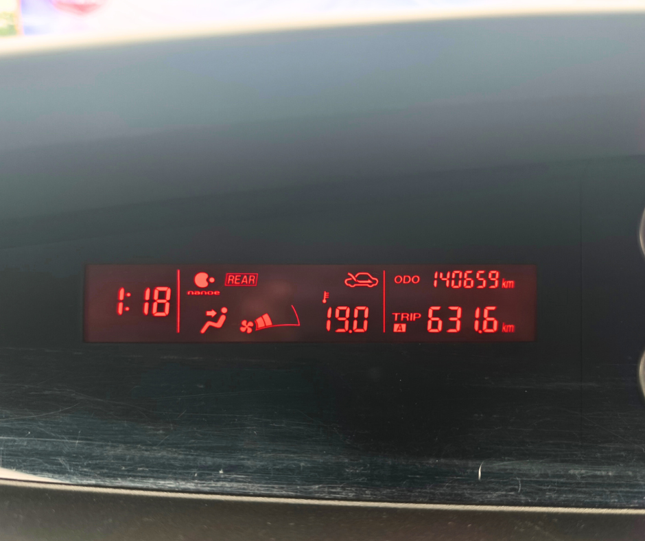 Mazda Biante 2.0 A/T 2013 - Image 13