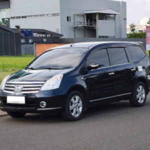 Grand Livina Ultimate 2011 A/T