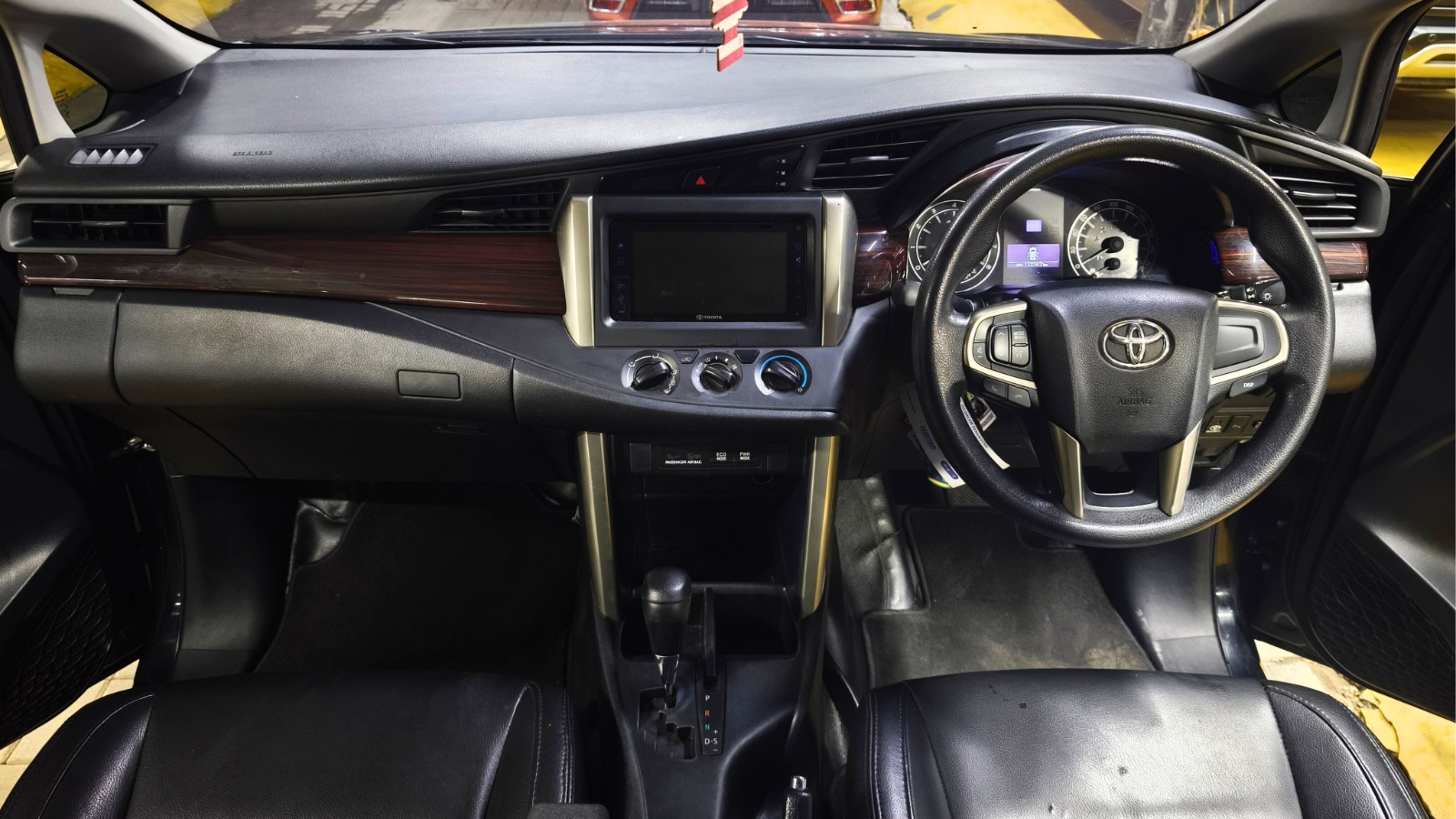 Toyota Innova G Luxury 2017 A/T - Image 12