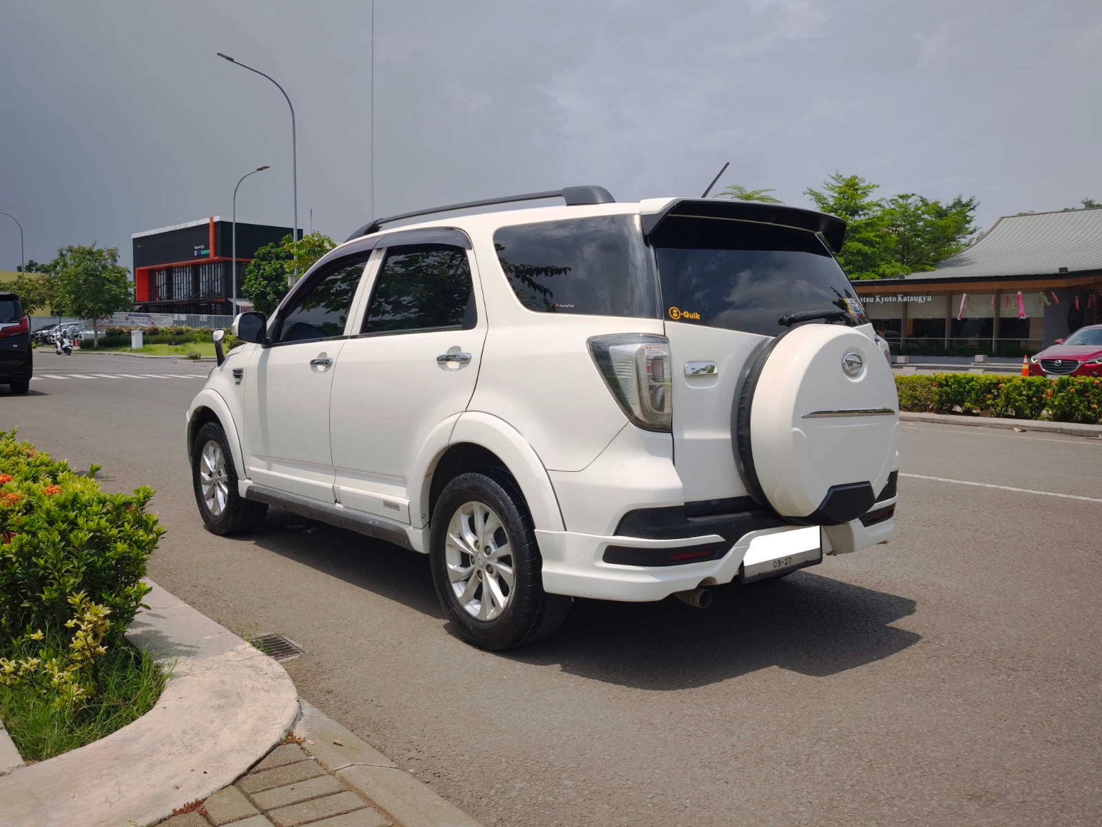 Daihatsu Terios R AT Adventure 2017 - Image 4