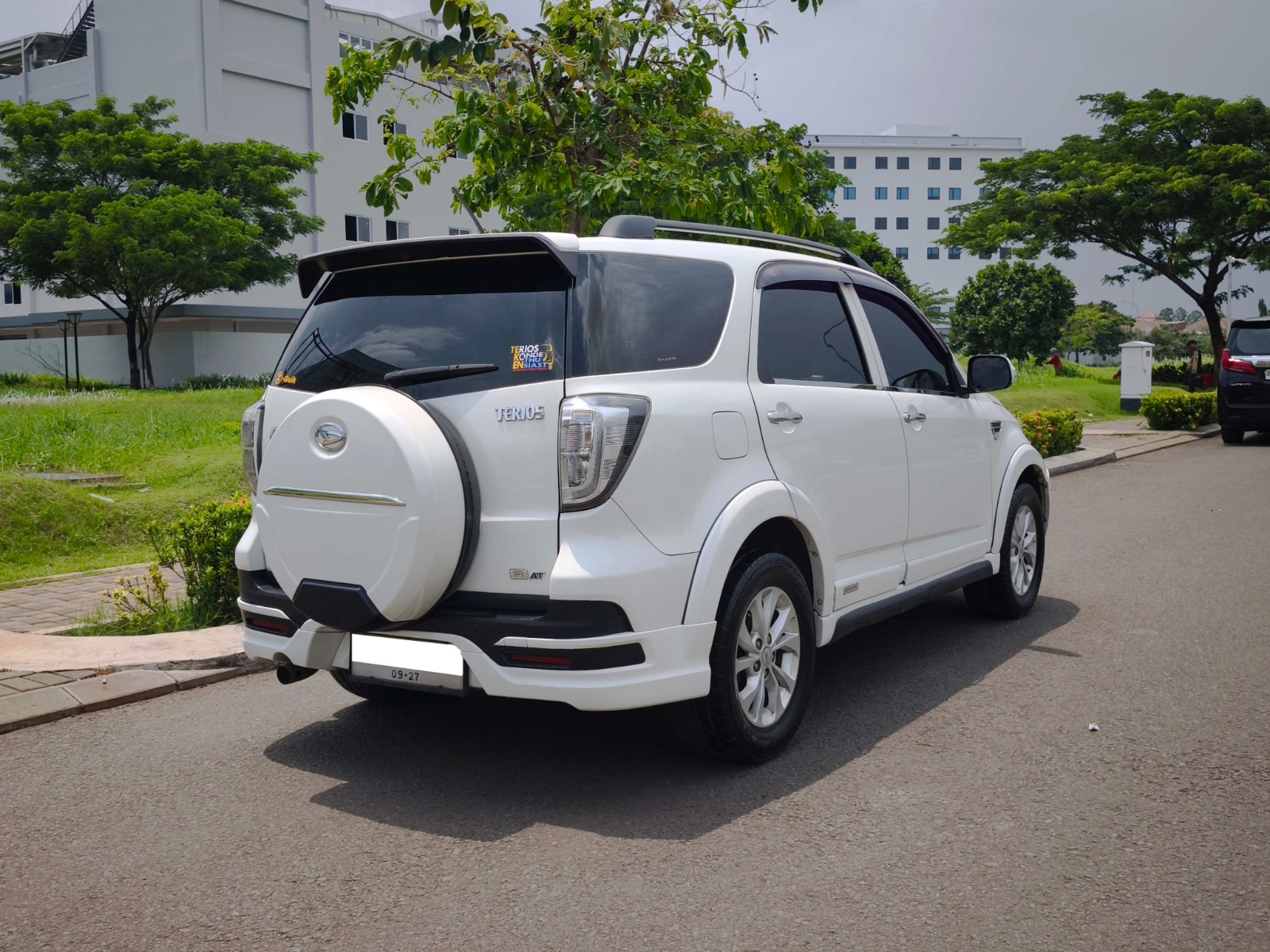 Daihatsu Terios R AT Adventure 2017 - Image 6