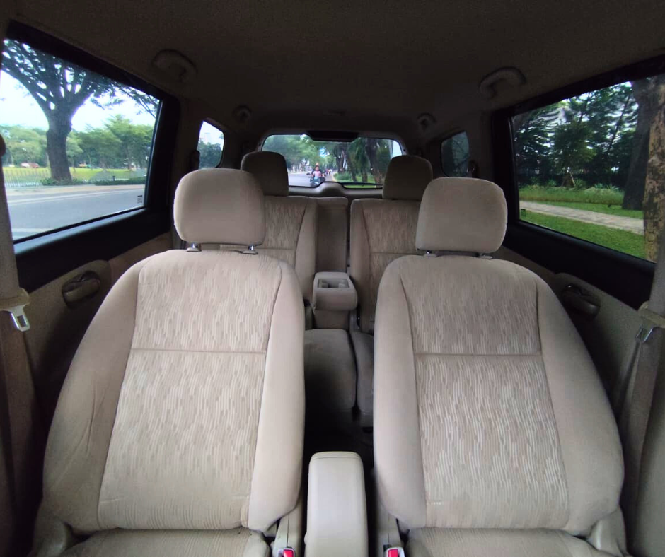 GRAND LIVINA XV 2013 A/T - Image 10