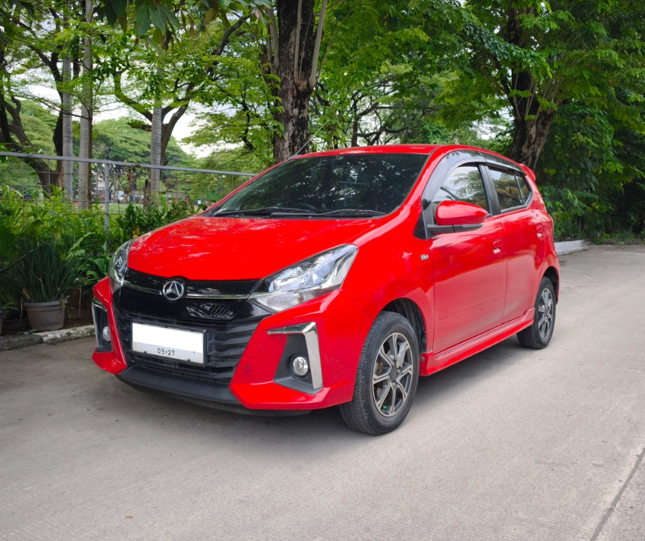 Ayla R MT 2022 Merah