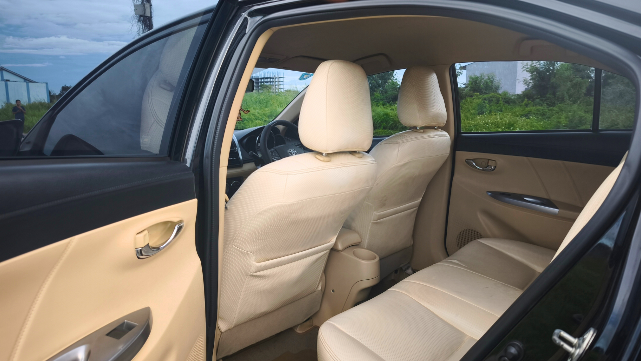 Toyota Vios G AT 2017 Hitam - Image 10