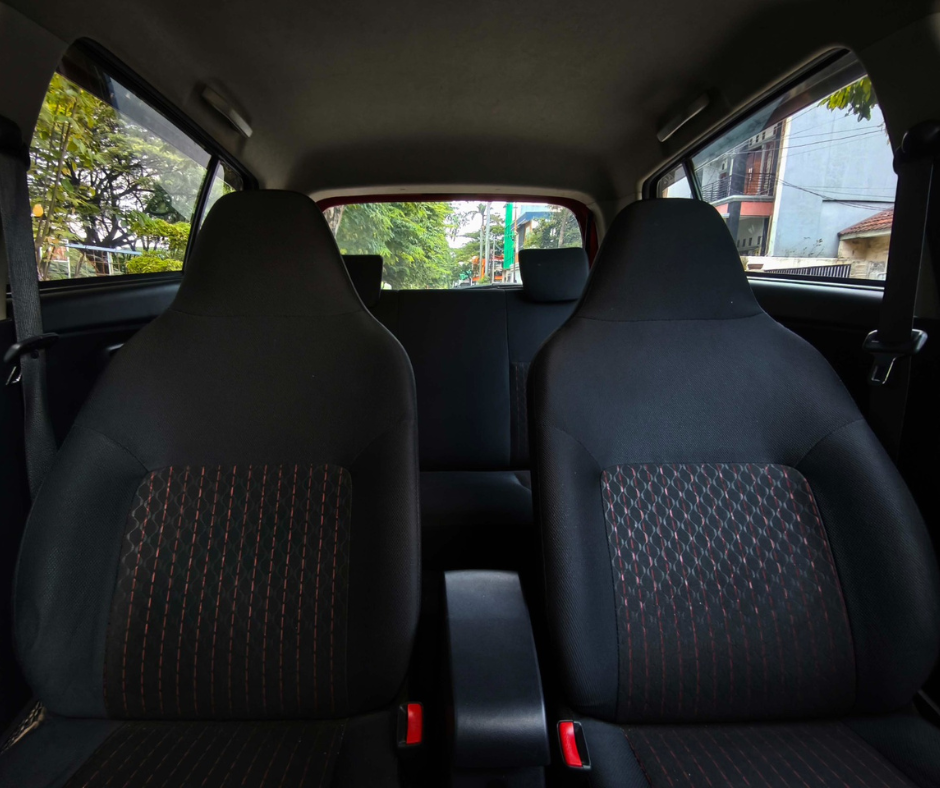 Ayla R MT 2022 Merah - Image 11