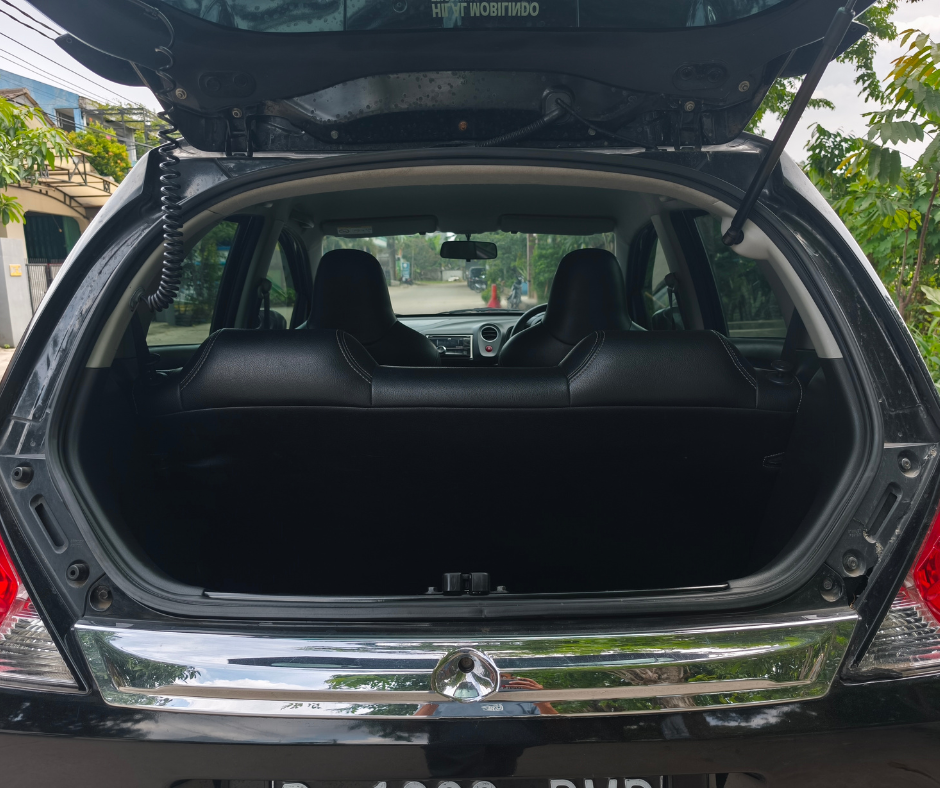 Honda Brio E AT 2015 Hitam - Image 11