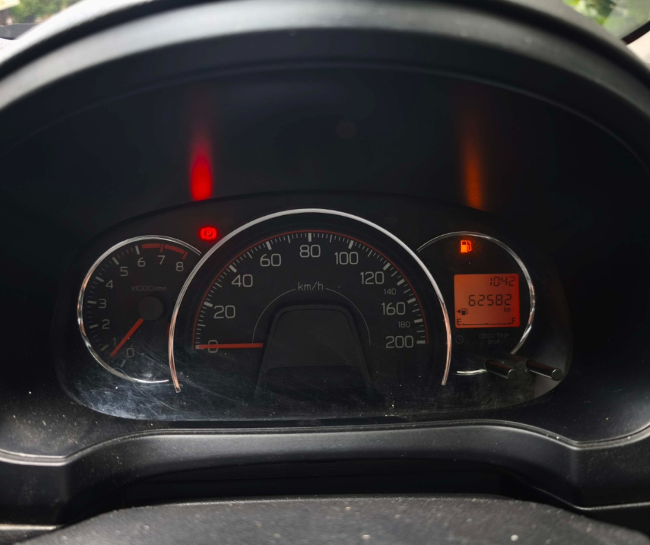 Ayla R MT 2022 Merah - Image 12